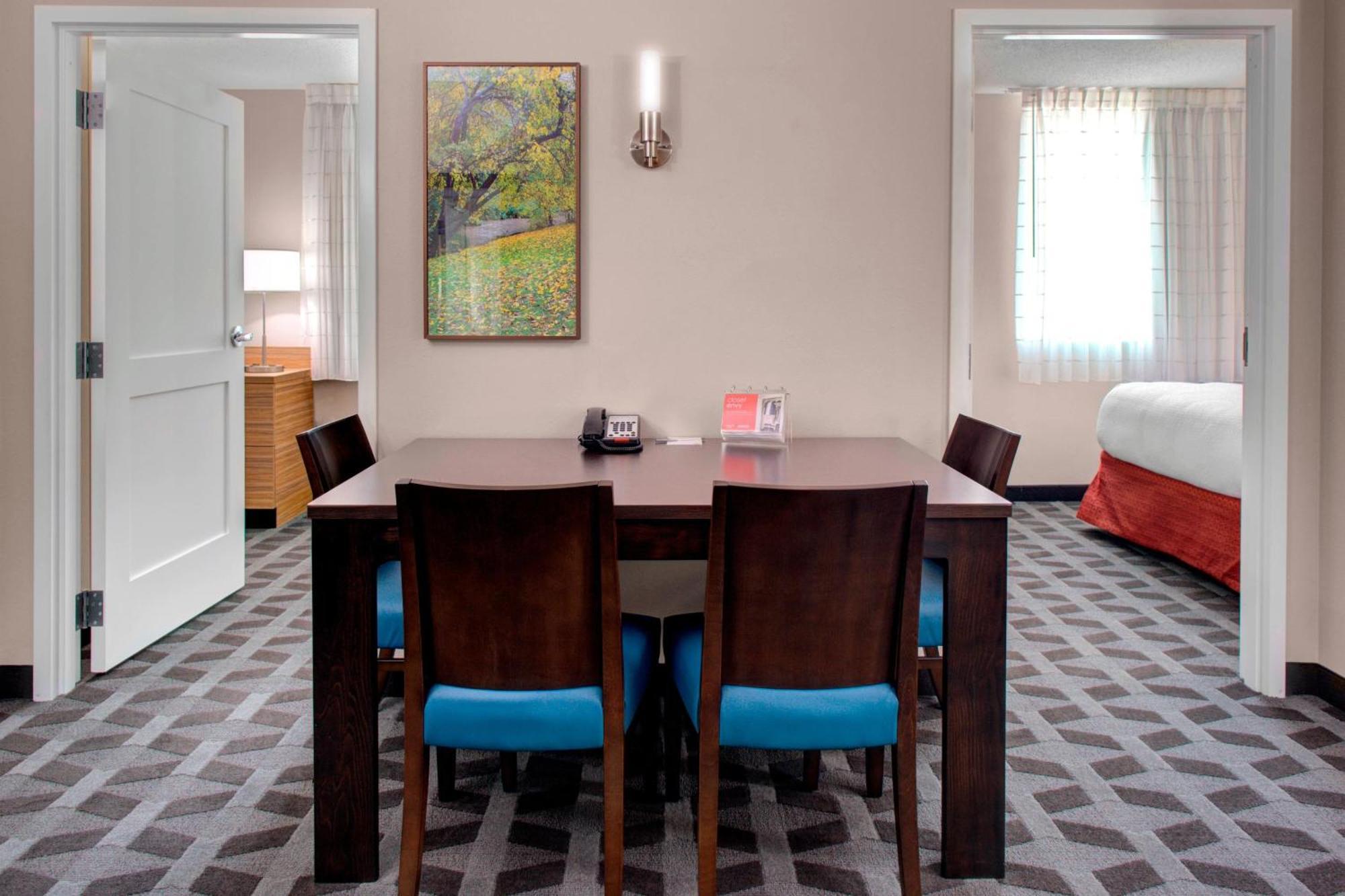 Towneplace Suites By Marriott Parkersburg Exteriör bild